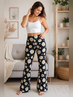 Women's Soft Black Daisy Print Flared Leggings